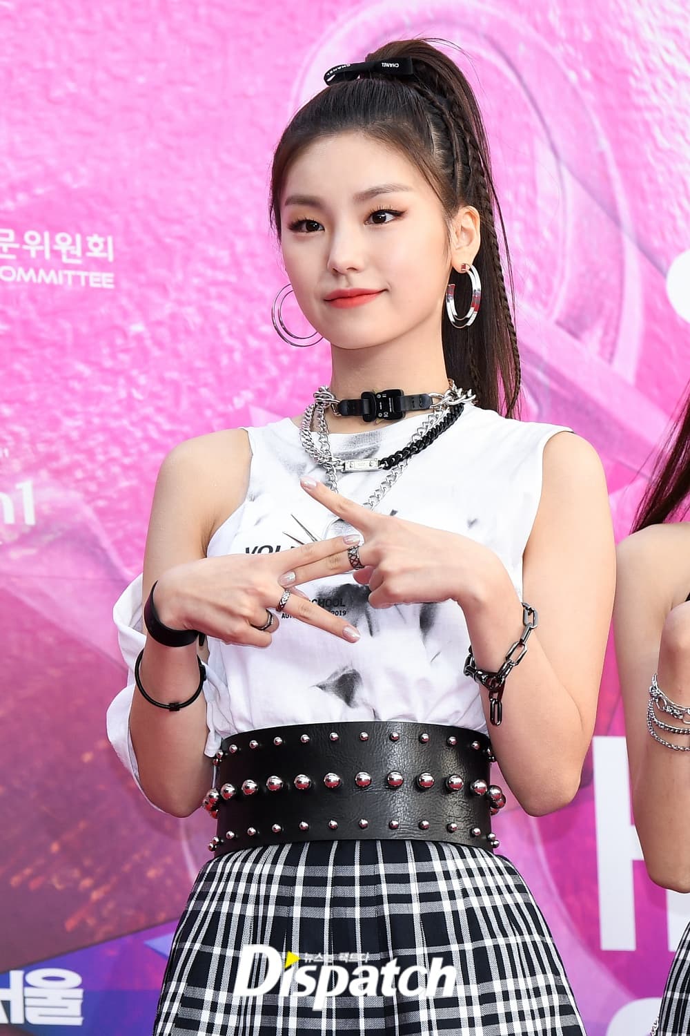 Yeji photo 1