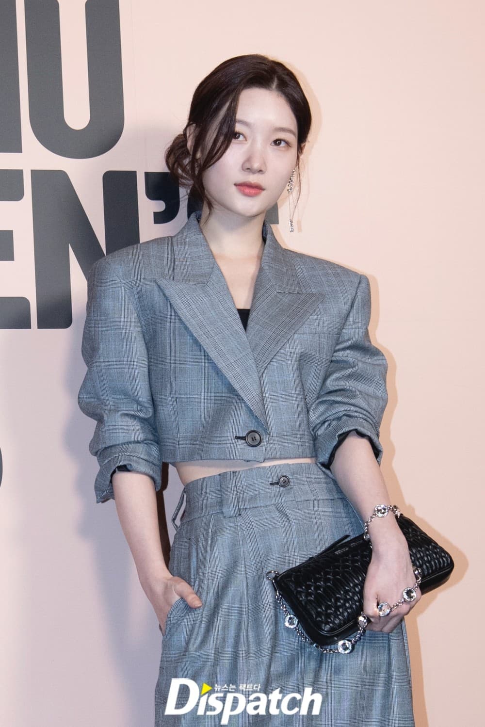 Jung Chaeyeon photo 1