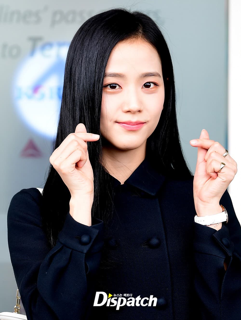 JISOO photo 1