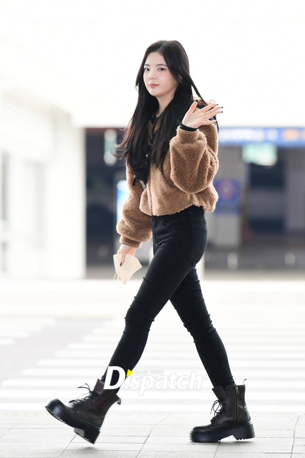 Lia photo 1
