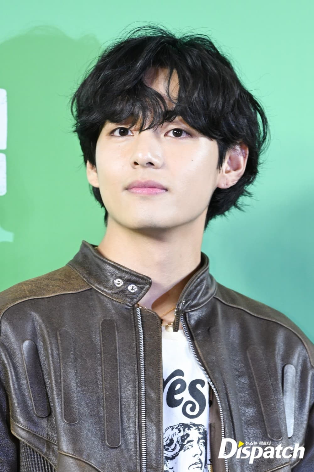 V/kim Tae Hyung photo 4