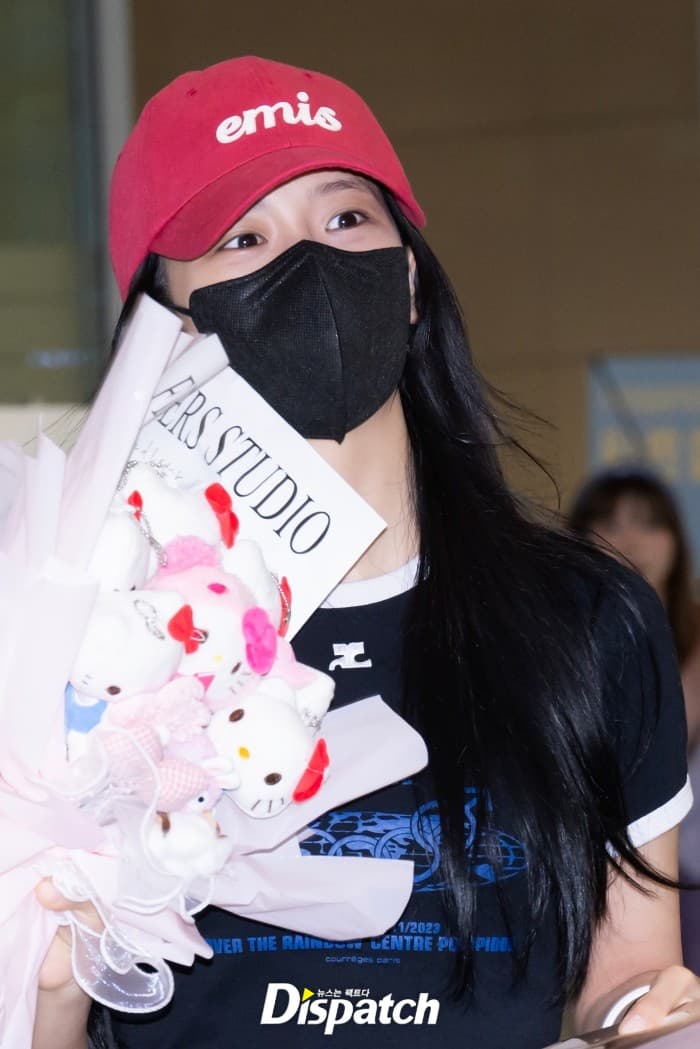 JISOO photo 3