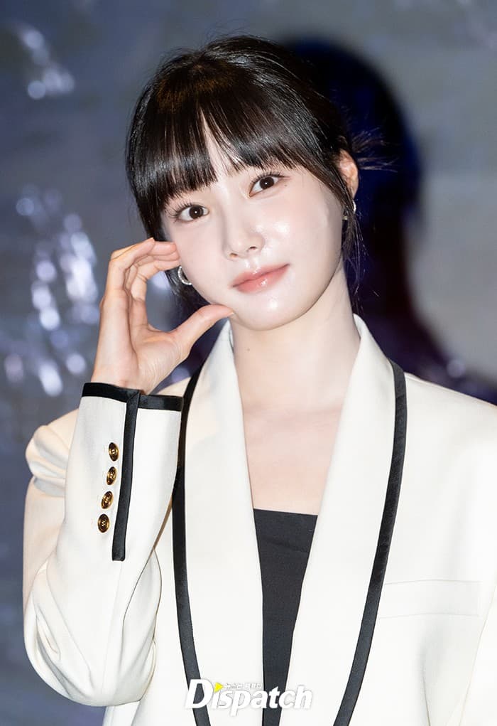 Yeonwoo photo 1